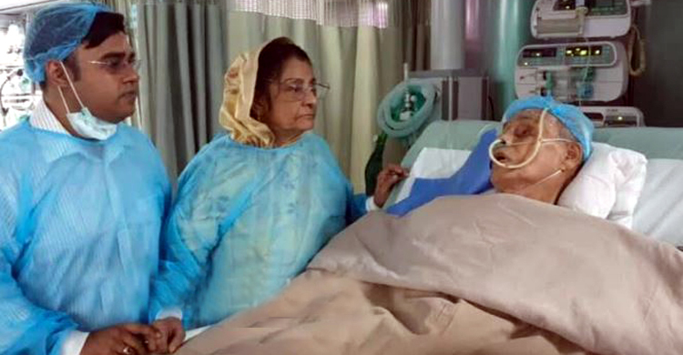 স্ত্রী ও ছেলের সঙ্গে কথা বললেন এরশাদ