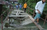 ব্রিজ নয় যেন মরণ ফাঁদ