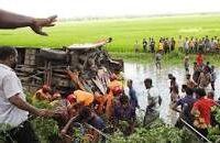 বরিশাল থেকে ছেড়ে যাওয়া বাস মাগুরায় উল্টে নিহত ৪