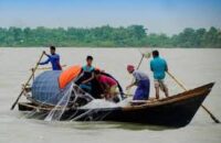 আমতলীতে জেলেদের মানবিক সহায়তা প্রদান