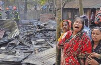 বরিশাল: আগুনে পুড়ল শেষ আশ্রয়স্থল