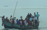 ভোলায় অবৈধ নৌযানে যাত্রী পারাপার, বাড়ছে করোনা ঝুঁকি
