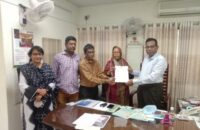 বরিশালে নারী ও শিশু নির্যাতন বন্ধে স্মারকলিপি প্রদান