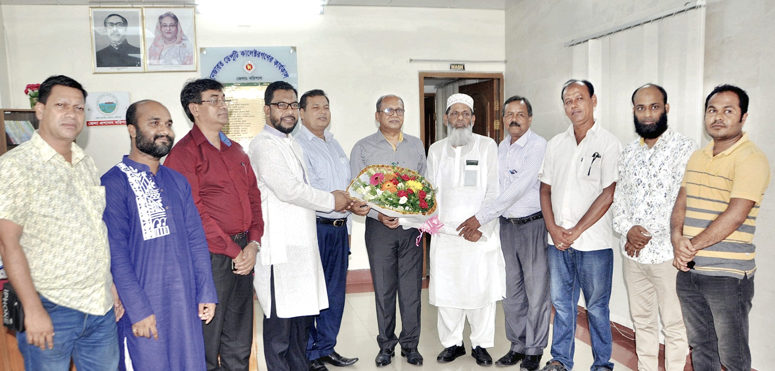 তথ্য ও সম্প্রচার মন্ত্রনালয়ের অতিরিক্ত সচিবের সাথে বরিশাল প্রকাশক ও সম্পাদক পরিষদের সভা অনুষ্ঠিত