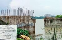 বরিশালে পাঁচ বছর আগে গার্ডার ব্রিজ নির্মাণ শুরু হলেও হয়নি শেষ