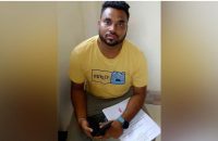 বেনাপোল চেকপোস্টে ছাত্রলীগ নেতা আটক