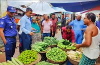 কাউখালী হাটের দিন বাজার মনিটরিং করলেন উপজেলা প্রশাসন