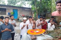 বাবুগঞ্জে রাকিবের বাড়িতে বৈষম্যবিরোধী ছাত্র আন্দোলনের সমন্বয়ক দল