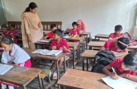 বরিশালে ক্লাসে ফিরেছে ৬৫ শতাংশ শিক্ষার্থী