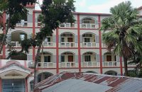 বানারীপাড়ায় প্রধান শিক্ষক ফিরে আসার খবরে স্কুলে তালা ঝুলিয়ে চলে গেলেন শিক্ষকরা !