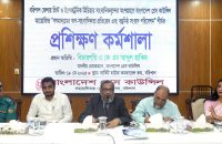 সাংবাদিকতায় দলীয় রাজনীতির ঊর্ধ্বে থাকতে হবে