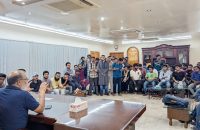 বরিশাল বিশ্ববিদ্যালয়ের একাডেমিক ও প্রশাসনিক ভবনের তালা খুললেন নতুন উপাচার্য