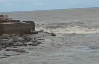 লঘুচাপের প্রভাবে উপকূলে গুঁড়ি গুঁড়ি বৃষ্টি, ৩ নম্বর সতর্ক সংকেত