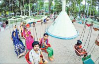 ফি বাড়লেও বাড়েনি সুবিধা