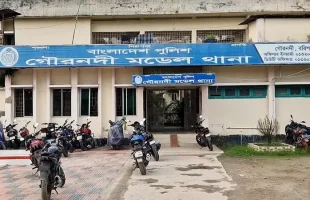 বরিশালে সেনাসদস্যের ওপর হামলা