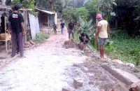 বরিশালে স্বেচ্ছাশ্রমে দুই রাস্তা সংস্কার