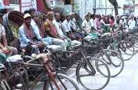 বরিশাল শহরের প্রধান সড়কে ব্যাটারিচালিত রিকশা বন্ধের দাবি