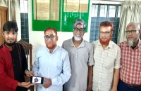 বাবুগঞ্জ কলেজে প্রতীক পেলেন ৩ প্রার্থী, স্থগিত ১ জনকে শোকজ