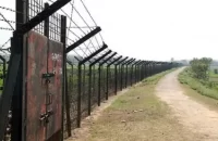 সীমান্তে টিকটক করতে গিয়ে বিএসএফের হাতে আটক ২ কলেজছাত্র