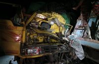 দাঁড়িয়ে থাকা ট্রাকে আরেক ট্রাকের ধাক্কা, প্রাণ গেল দুজনের
