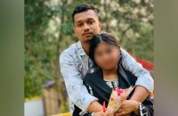 ভোলায় নিষিদ্ধ ছাত্রলীগ নেতাকে বিয়ের দাবিতে বৈষম্যবিরোধী নেত্রীর অনশন