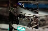 উজিরপুরে পিকআপ ও নসিমনের মুখোমুখী সংঘর্ষ, আহত ৮