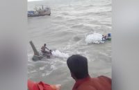 বঙ্গোপসাগরে ট্রলারডুবি, পাথরঘাটার ৩ জেলে নিখোঁজ
