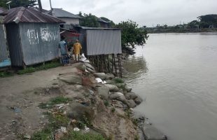 ভাঙনে ভিটেহারা চার শতাধিক পরিবার