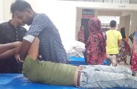 বরগুনায় বিএনপির সভা শেষে দুই পক্ষে দফায় দফায় সংঘর্ষ, আহত ১৫