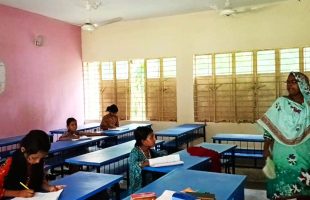 পুরো স্কুল মিলিয়ে ৬ শিশু উপস্থিত থাকা প্রতিষ্ঠানের প্রধানকে শোকজ