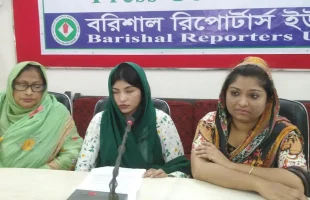 বরিশালে বহিস্কৃত বিএনপি নেতা মন্টির ত্রাস!