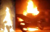 বরিশালে পালিয়ে গেল ছাত্রলীগ নেতা, পুড়িয়ে দেয়া হলো মোটরসাইকেল
