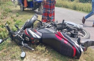 বরগুনায় মোটরসাইকেল থেকে ছিটকে পড়ে প্রাণ গেল নববধূর