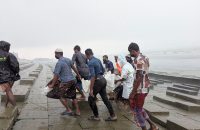 সাগরে ট্রলারডুবি: কুয়াকাটায় এক জেলের লাশ উদ্ধার, এখনো নিখোঁজ ৪