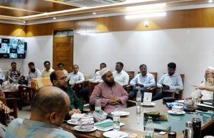 এবার শেবাচিম হাসপাতালে ল্যাবের স্টাফ ও দালাল দেখলেই আটকের নির্দেশ পরিচালকের