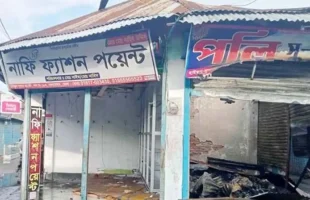 লালমোহনে অগ্নিকান্ড কোটি টাকার ক্ষতি