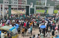 বরিশালে ইন্টার্ন চিকিৎসকদের ধর্মঘট অব‍্যাহত, দুর্ভোগে রোগীরা