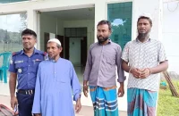 নৌ পুলিশের অভিযানে হিজলায় ৩ জেলে আটক