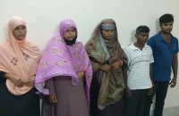 ‎বৃদ্ধা মাকে মারধরের ভিডিও ভাইরাল, ছেলে-পুত্রবধূসহ গ্রেপ্তার ৫