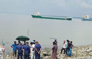 বরগুনার পায়রা নদী থেকে শিশুর মরদেহ উদ্ধার, পরিচয় জানে না কেউ