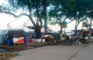বরিশালে খাজনা তুলতে পারছেনা বৈধ ইজারাদার