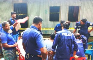 বরগুনায় স্ত্রীর গলাকাটা ও স্বামীর ঝুলন্ত মরদেহ উদ্ধার