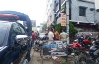 আবাসিক হোটেলে তিন বন্ধু, মিলল একজনের লাশ