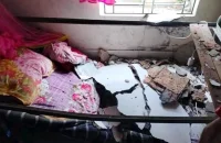 বরিশাল নার্সিং কলেজ: ছাদের পলেস্তারা খসে আহত ছাত্রী, বিক্ষোভ