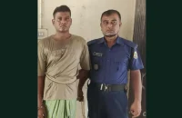 পুলিশের ভুয়া আইডি কার্ড দেখিয়ে ডাকাতি করতেন রিয়াজ