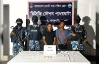 মঠবাড়িয়ায় ১৭০ পিস ইয়াবাসহ ২ মাদক কারবারি আটক