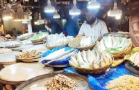 বরিশালে মাছের দামে আগুন