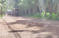 পিরোজপুরে রাস্তার কাজ না করেই টাকা তুলে নিলেন ঠিকাদার