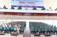 বরিশালে শারদীয় দুর্গাপূজা উপলক্ষে বিএমপি কমিশনার ব্রিফিং প্যারেড