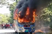 বাসচাপায় কিশোর নিহত, বিক্ষুব্ধ জনতার আগুনে পুড়ল বাস